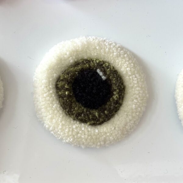 Tufted Green Eye Magnet